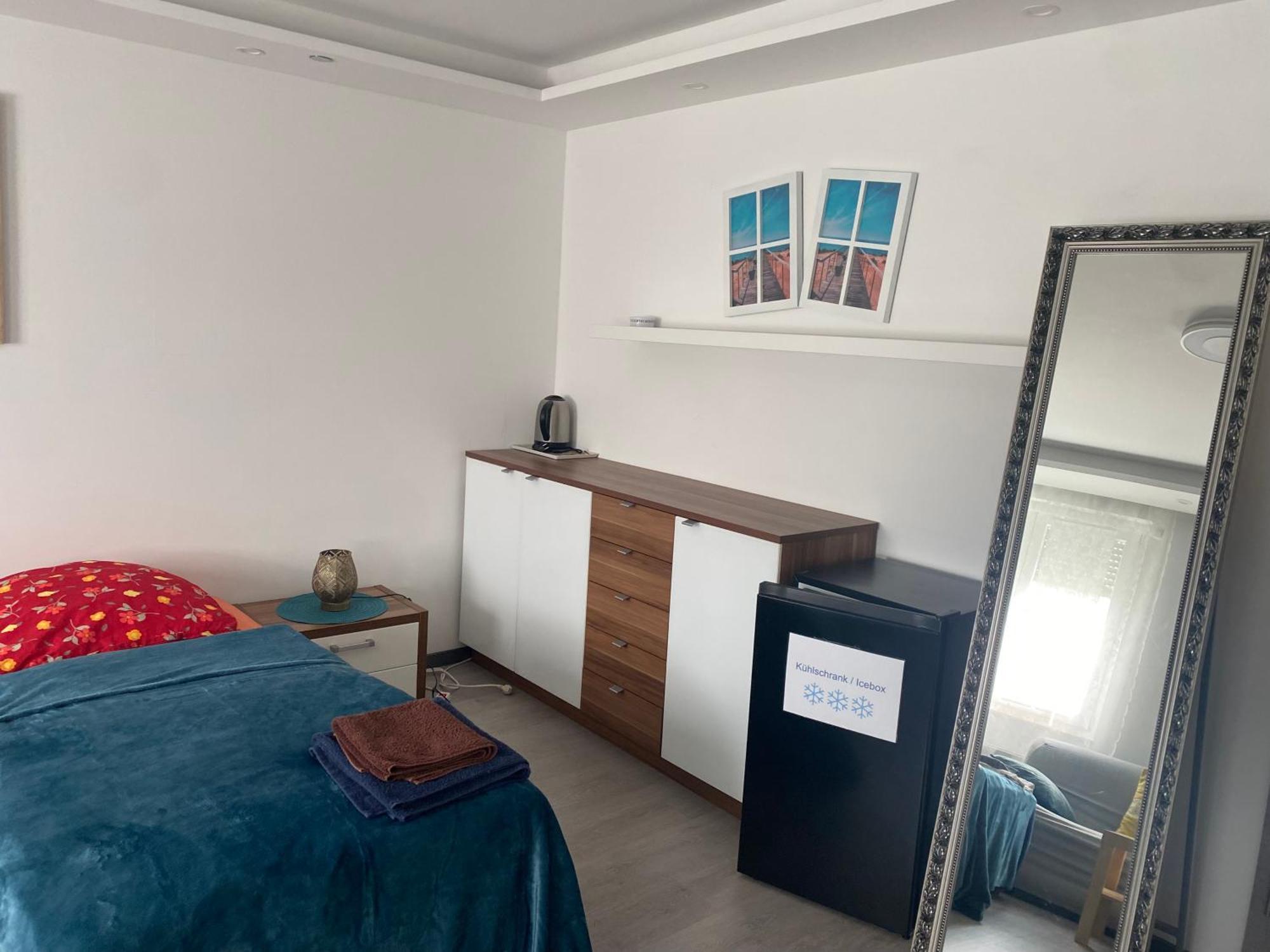 Ruhiges Zimmer Im Gasthaus エッセン エクステリア 写真