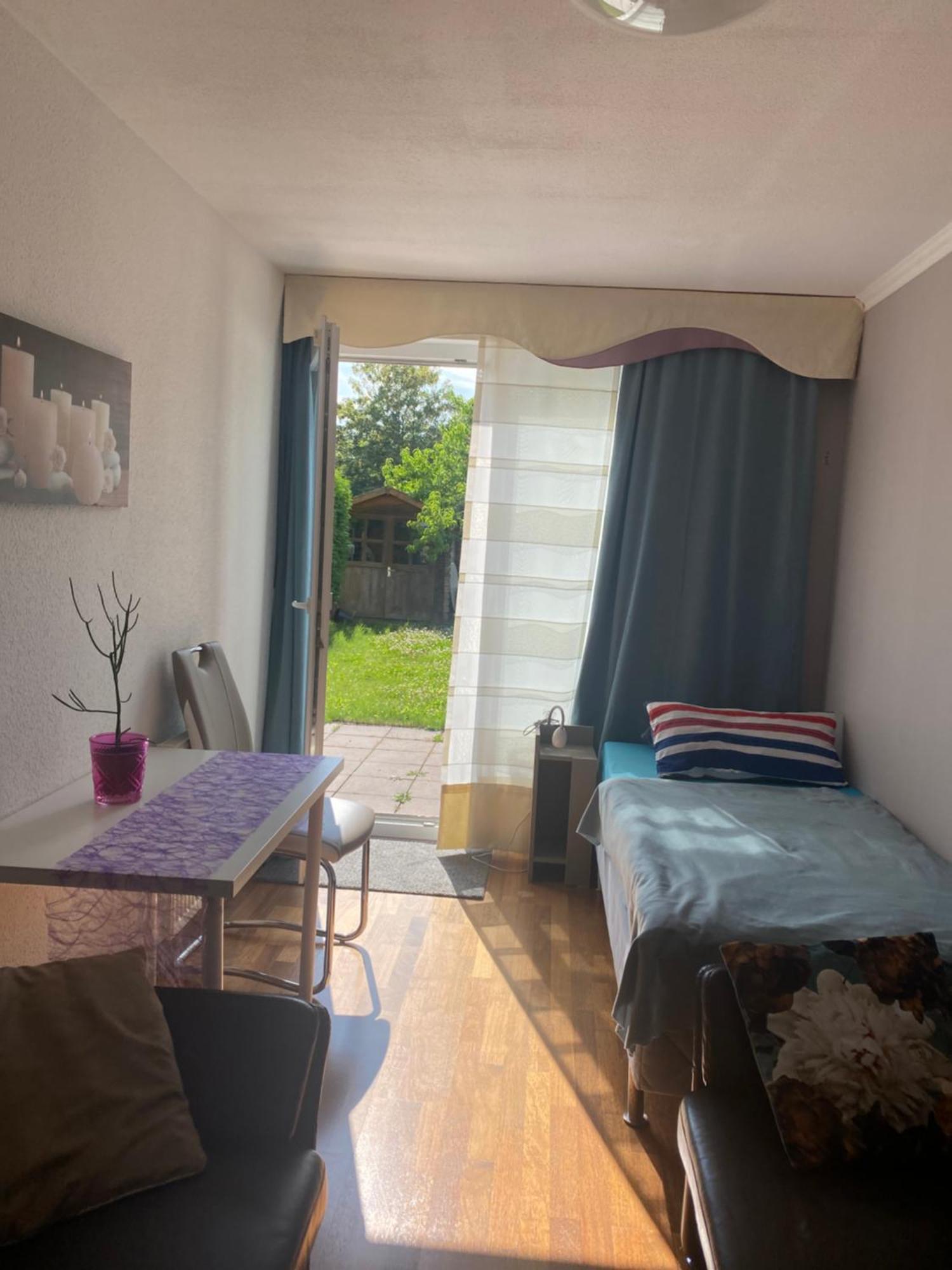 Ruhiges Zimmer Im Gasthaus エッセン エクステリア 写真